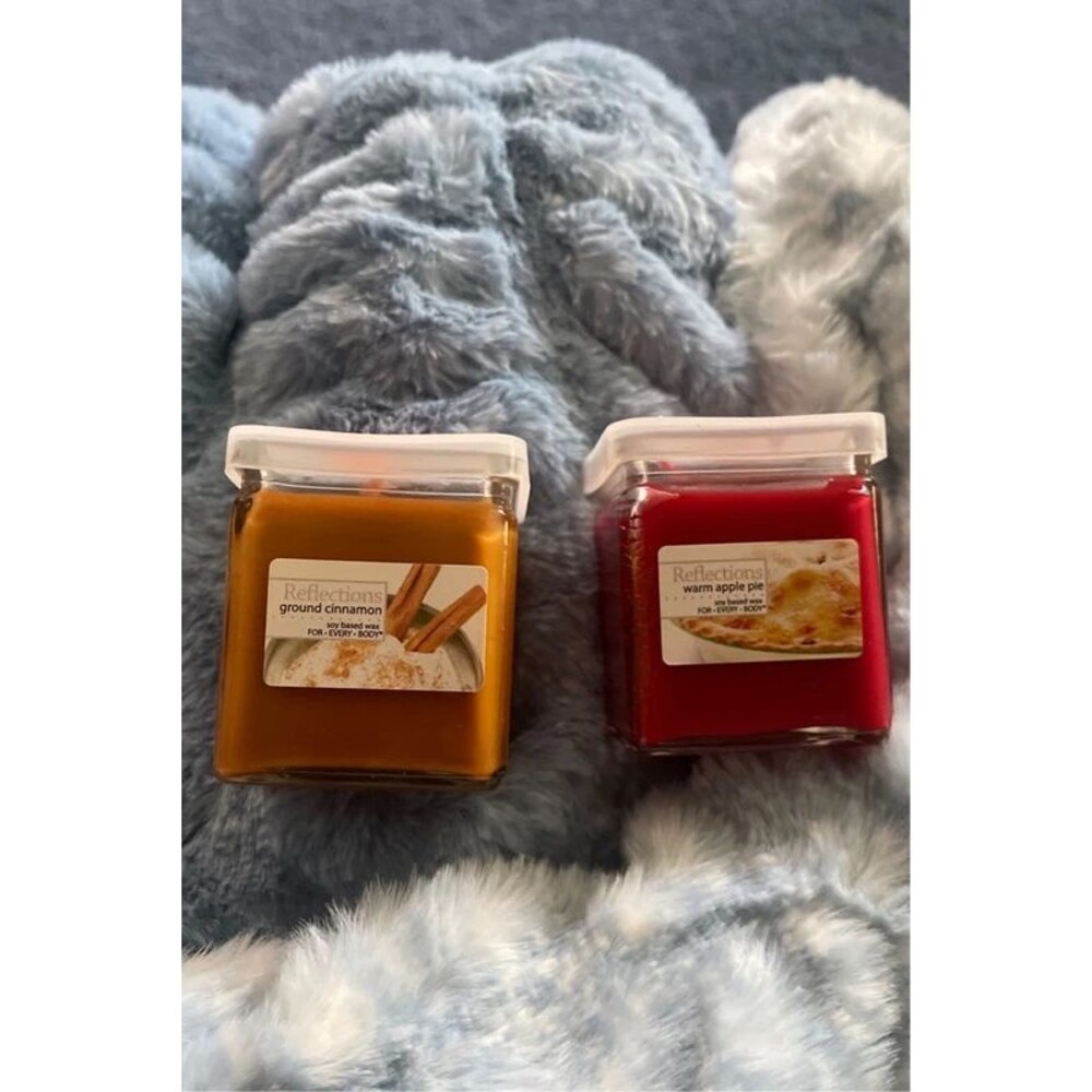 2 Reflection Candles